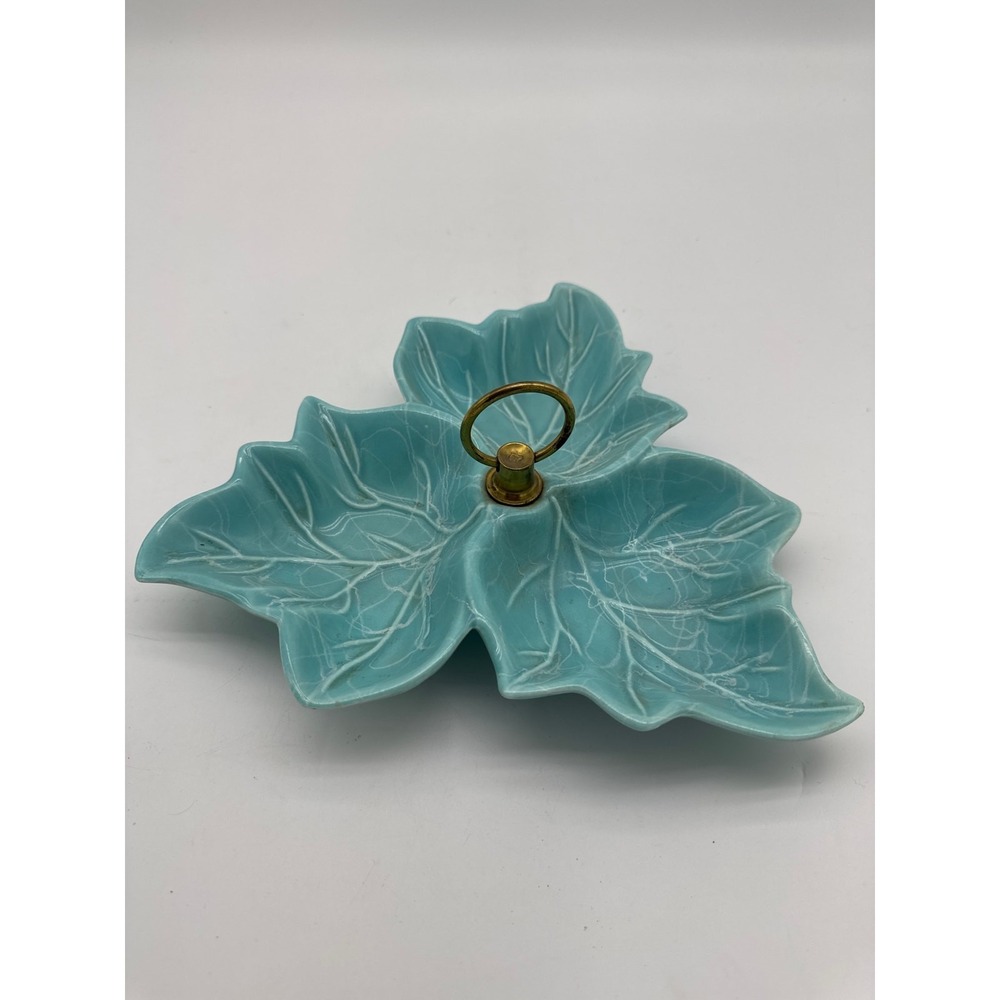 California USA Pottery Divided‎ Leaf Nut Dish Light Blue White Marbling Vintage